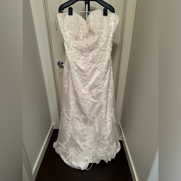 Maggie Sottero Emma Wedding Dress - Blush - Picture 1 of 11